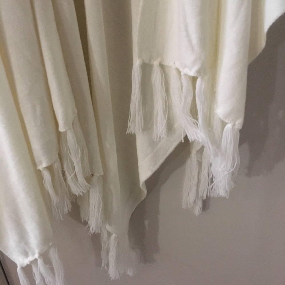 Shawl - Picture 2 of 2